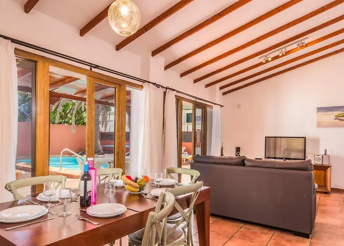 Silvia I By Corralejo