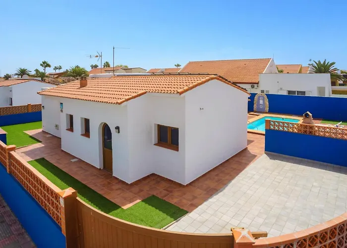 Silvia I By Villa Corralejo